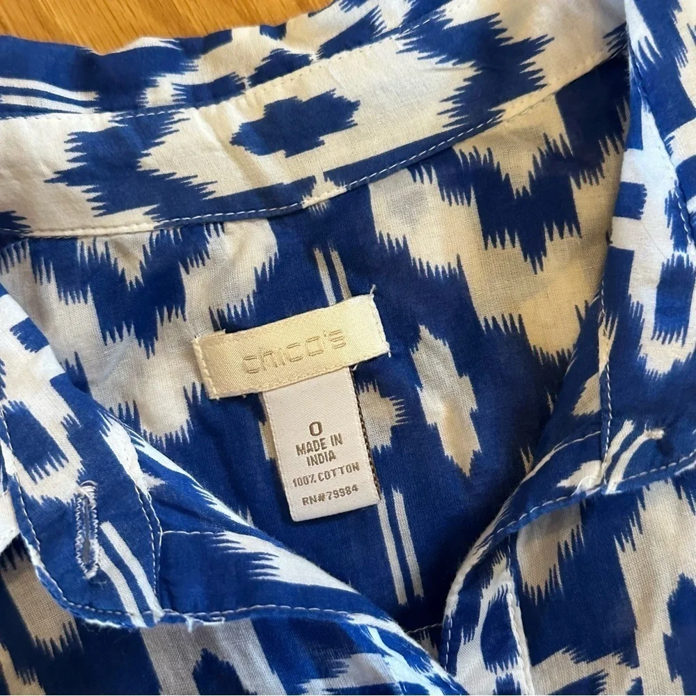 Chico’s size 0 blue white button down long  roll tab sleeves cotton tribal Aztec